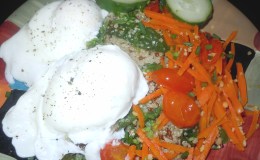 Quinoa, egg and vegetable&nbsp;breakfast